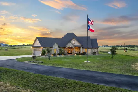 1901 Rosenthal Pkwy, Lorena, TX 76655