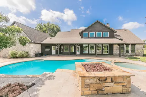 15878 White Settlement Rd, Fort Worth, TX 76108