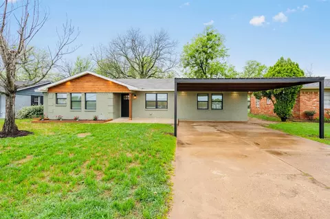 504 N Main St, Mcgregor, TX 76657