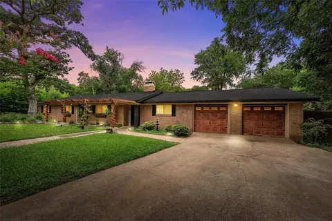 830 Arliss Dr, Woodway, TX 76712