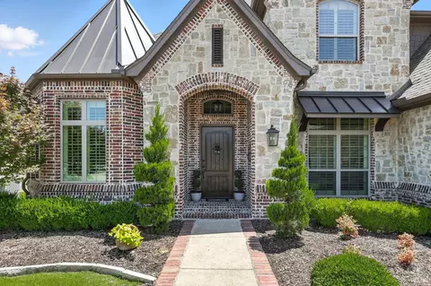 1402 Winston Dr, Corinth, TX 76210 photo 2