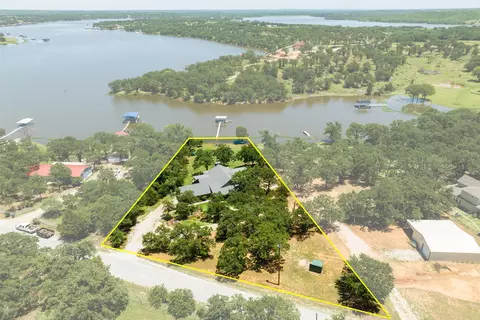 506 Roberts Cut Off Rd, Bowie, TX 76230