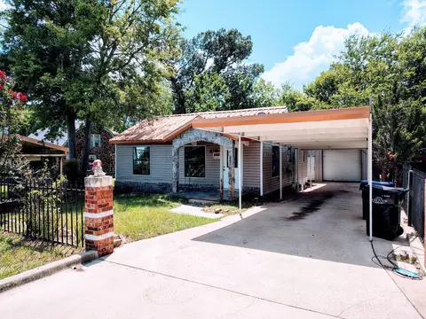 211 Watkins St, Longview, TX 75604