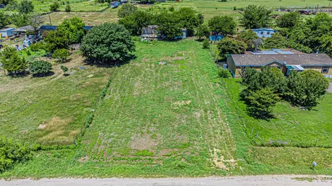 8801 Kelly Ln, Alvarado, TX 76009