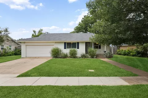 7251 Syracuse Dr, Dallas, TX 75214