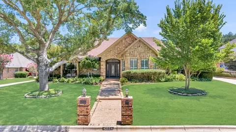 4203 Pembrooke Pkwy W, Colleyville, TX 76034