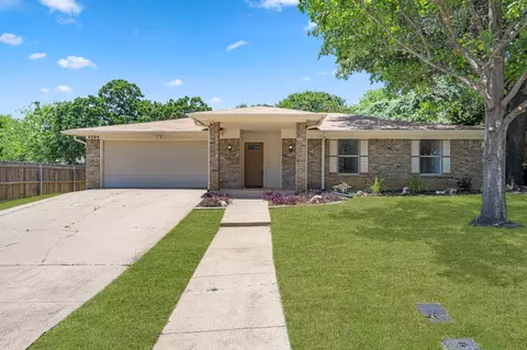 4304 Spring Hill Ln, Arlington, TX 76016