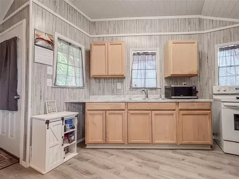 386 N Rock Creek Rd, Waco, TX 76708 photo 16