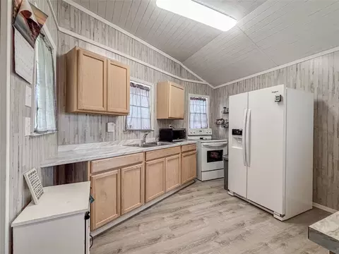 386 N Rock Creek Rd, Waco, TX 76708 photo 15