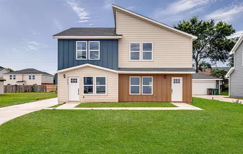 58365840 Eastland St, Fort Worth, TX 76119