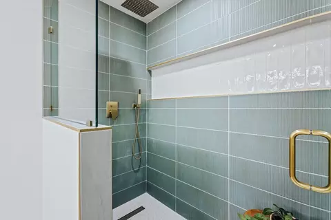 Bath - 1425 Mapleton Dr, Dallas, TX 75228 photo 3 of 5