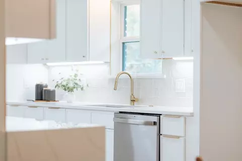 Kitchen - 1425 Mapleton Dr, Dallas, TX 75228 photo 4 of 4