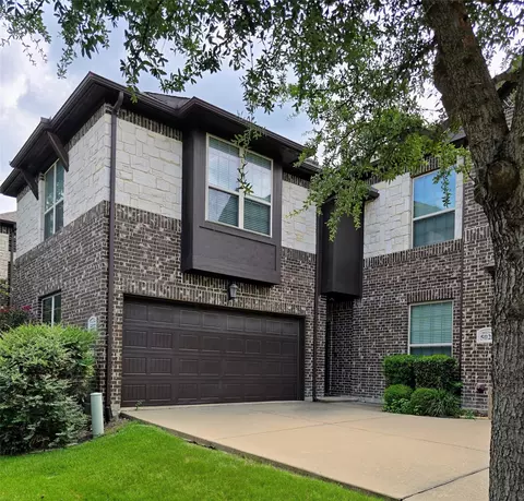 5027 Italia Ln, Grand Prairie, TX 75052