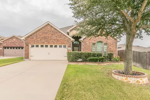 6810 Muirfield Dr, Arlington, TX 76001