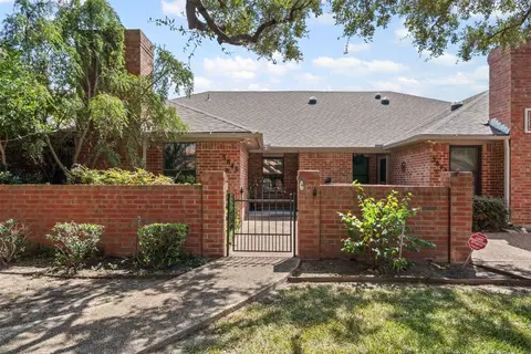 5845 Westhaven Dr #B, Fort Worth, TX 76132