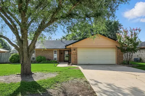 16 Christi Ln, Krum, TX 76249