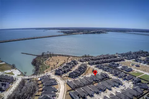 7601 Redondo Dr, Rowlett, TX 75088