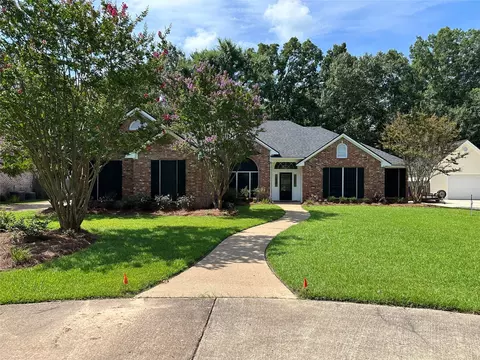 5025 Willow Chase Dr, Benton, LA 71006