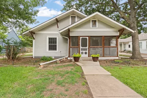 218 Bellevue Dr, Cleburne, TX 76033