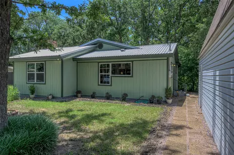 Exterior - 212 Mapuana, Sadler, TX 76264 photo 3 of 4