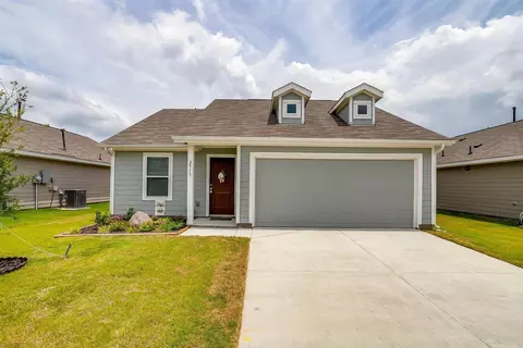 2913 Roy Rd, Fort Worth, TX 76119