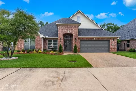 8062 Captain Mary Miller Dr, Shreveport, LA 71115