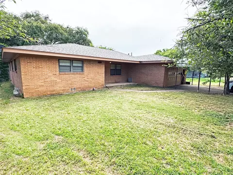 1453 N Highway 81, Bowie, TX 76230