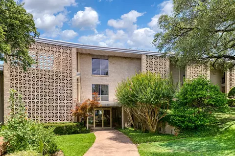 2301 Ridgmar Plz #8, Fort Worth, TX 76116