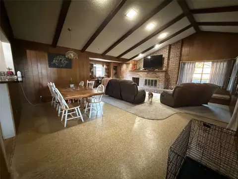 Living - 806 Highway 36, Comanche, TX 76442 photo 4 of 6
