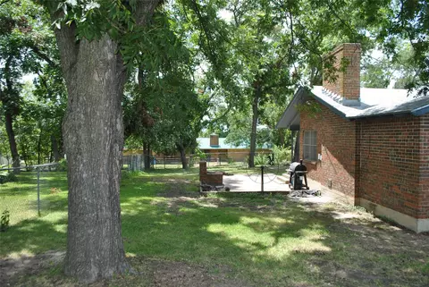 Exterior - 806 Highway 36, Comanche, TX 76442 photo 4 of 6