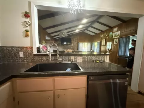 Kitchen - 806 Highway 36, Comanche, TX 76442 photo 3 of 7