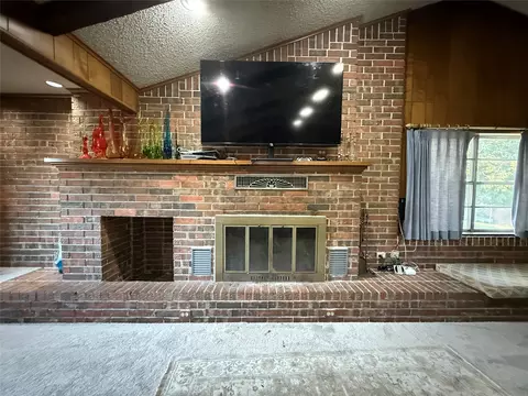 Living - 806 Highway 36, Comanche, TX 76442 photo 5 of 6