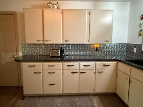 Kitchen - 806 Highway 36, Comanche, TX 76442 photo 1 of 7