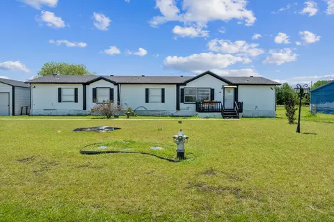 129 Eagle Ridge Dr, Waxahachie, TX 75165