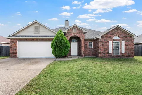 1305 Fisher St, Bellmead, TX 76705
