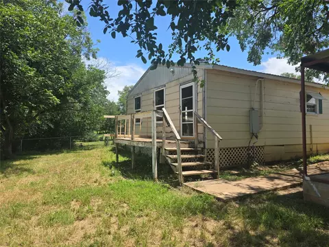 164 Broken Arrow, Comanche, TX 76442