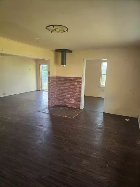 164 Broken Arrow, Comanche, TX 76442 photo 8