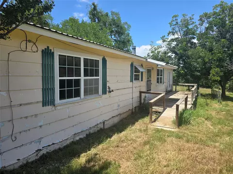 164 Broken Arrow, Comanche, TX 76442 photo 4