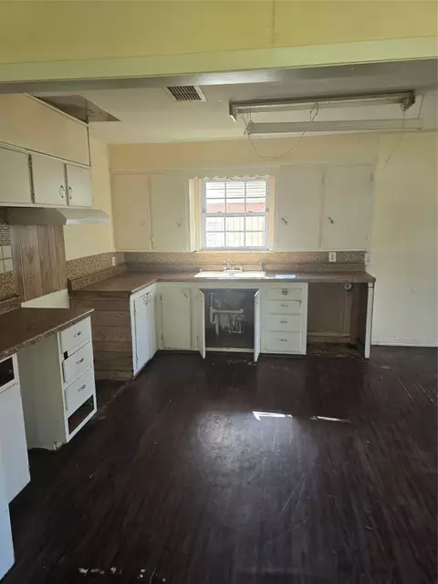 164 Broken Arrow, Comanche, TX 76442 photo 10