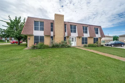 3211 Fallmeadow St, Denton, TX 76207