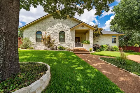 903 Rico Dr, Athens, TX 75751