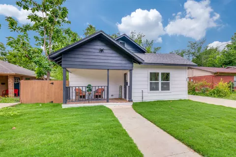 Exterior - 708 E Brin St, Terrell, TX 75160 photo 3 of 7