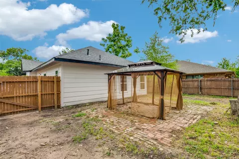Exterior - 708 E Brin St, Terrell, TX 75160 photo 7 of 7