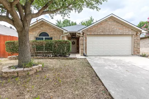 661 Mistymoor Ln, Haslet, TX 76052