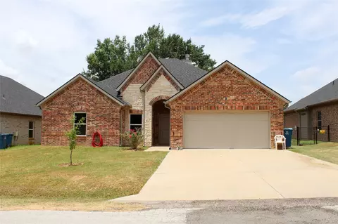 219 Port Dr, Gun Barrel City, TX 75156