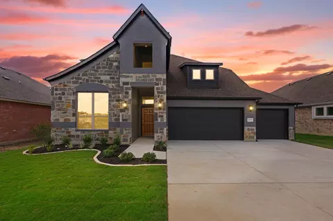 1952 Nightfall Dr, Alvarado, TX 76009