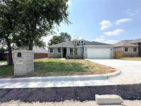 1405 N Rusk St, Weatherford, TX 76086
