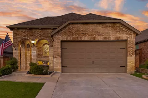 1008 Shire Dr, Aubrey, TX 76227