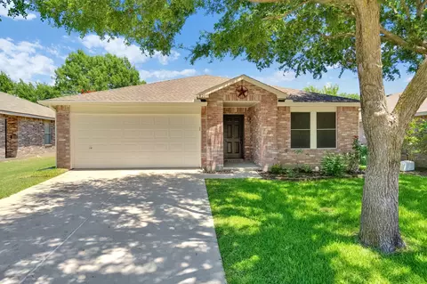 8209 Winding Stream Ln, Denton, TX 76210