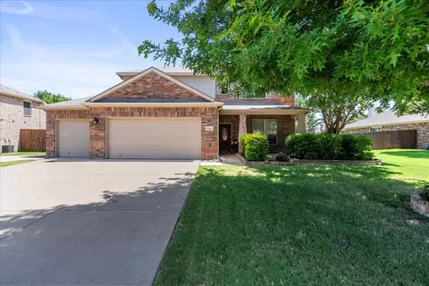 2108 Prescott Downs Dr, Denton, TX 76210
